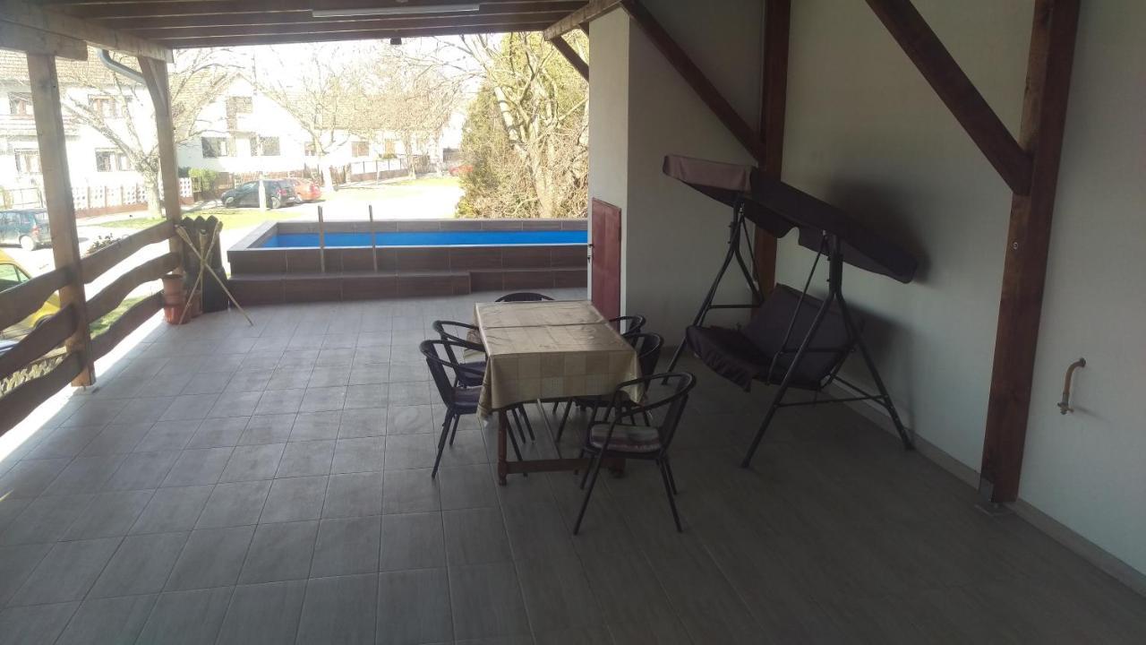 Apartman Rita Vinkovci Exterior foto