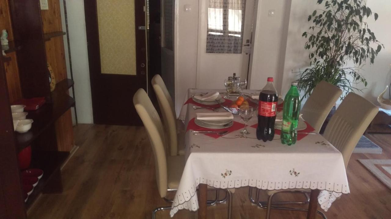 Apartman Rita Vinkovci Exterior foto